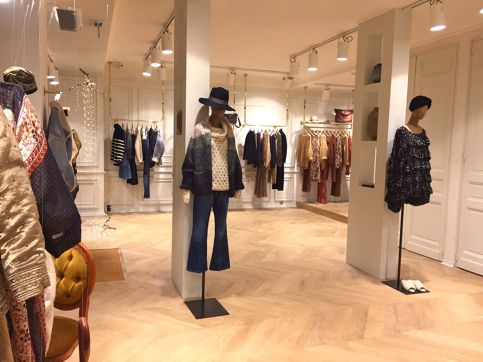 Magasin de mode femme rue Cambon Paris 75001. Mode femme Paris  Mes